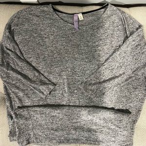 Francesca’s Grey Long Shirt Size Small